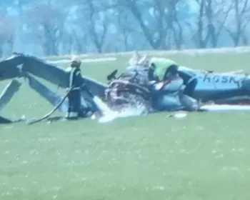 Avião particular cai em área de pouso e piloto morre na Inglaterra