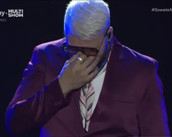 Belo chora durante show e fala sobre fim de casamento