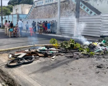 Moradores do Bom Parto fazem novo protesto por causa da falta de água