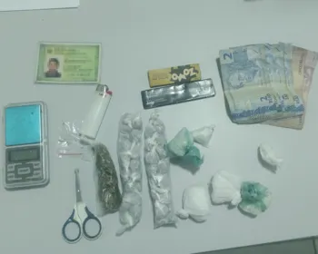 Operação prende homem flagrado com maconha e cocaína em sacola