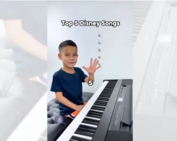 Talento de sobra: menino de 6 anos toca clássicos da Disney no piano