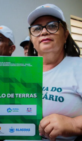 
				
					Iteral faz entrega títulos de terra para agricultores em Paulo Jacinto
				
				