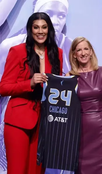 
				
					Kamilla Cardoso é a terceira escolha do Draft da WNBA
				
				