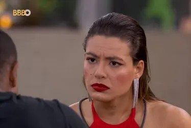 
			
				BBB24: Beatriz assume que surtou com Davi por medo
			
			