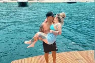 
			
				Casal de influenciadores é suspeito de lavagem de dinheiro com rifas
			
			