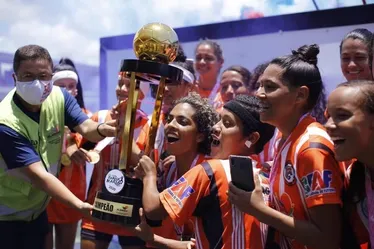 
			
				Copa Rainha Marta e Taça das Grotas movimentam futebol alagoano
			
			