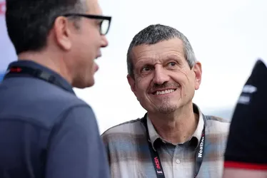 
				F1: Steiner admite que ficou "muito tempo" na Haas
			
			