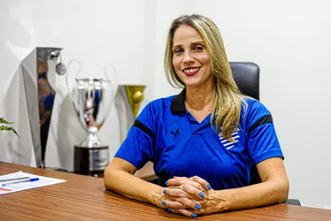 
			
				Mirian Monte e a árdua missão de recolocar o CSA na Série B
			
			