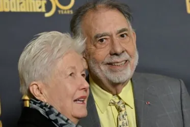 
			
				Morre a cineasta Eleanor Coppola, esposa de Francis Coppola
			
			
