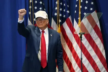 
			
				Trump começa a ser julgado nos EUA por suborno a atriz pornô
			
			