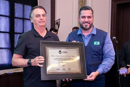 
				Jair Bolsonaro recebe título de cidadão honorário de Alagoas na ALE
			
			