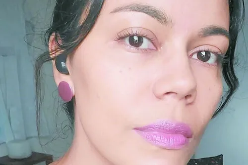 
				‘Primeiro diário da água’: May Honorato estreia na literatura
			
			