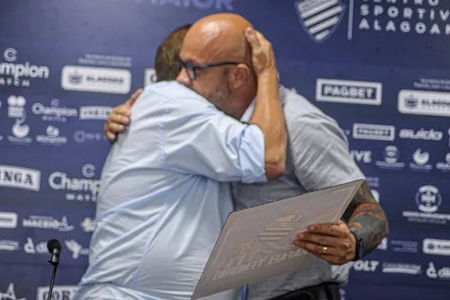
				Rafael Tenório renuncia ao cargo de presidente do CSA
			
			