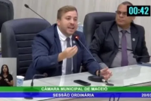 
				Vereador de Maceió diz que perde seguidores ao postar foto com marido
			
			
