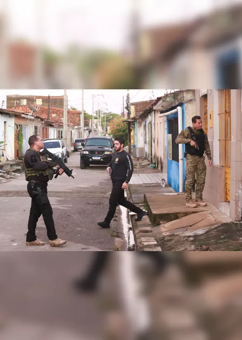 
				Ação prende traficantes e homicidas que atuavam em bairros de Maceió
			
			