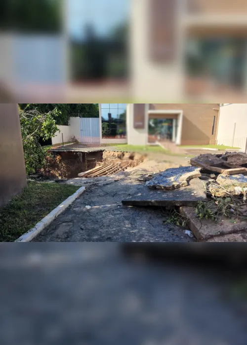 
			
				Cratera aberta em avenida no Farol preocupa moradores
			
			