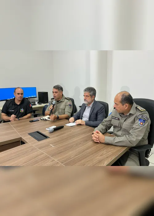 
			
				Atentado: barbeiro contratou adolescente para se livrar de punição
			
			