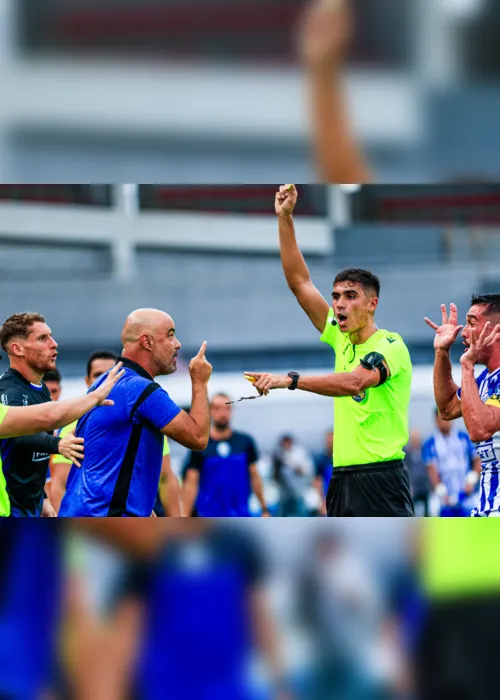 
			
				Árbitro relata garrafa atirada em campo durante CSA x Ferroviária
			
			