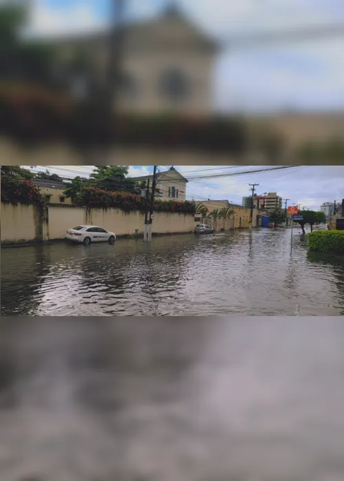 
			
				Chuva gera vários pontos de alagamentos em ruas de Maceió
			
			