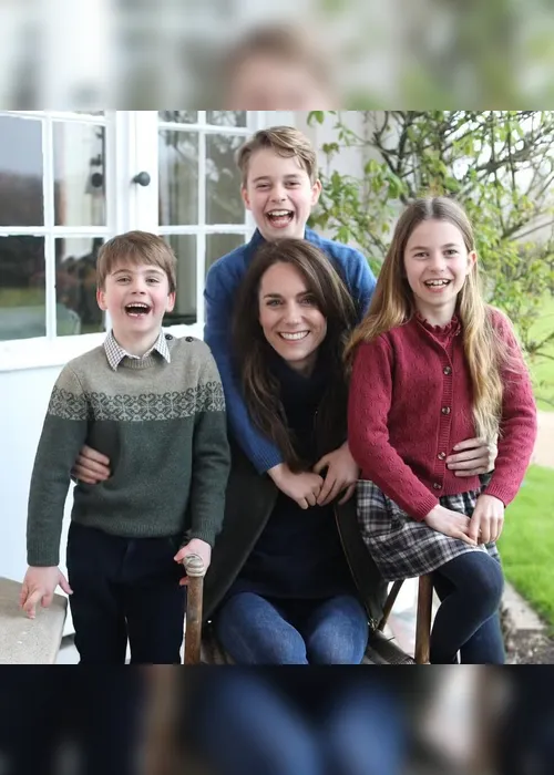 
				Kate reaparece em foto oficial e agradece apoio após cirurgia
			
			