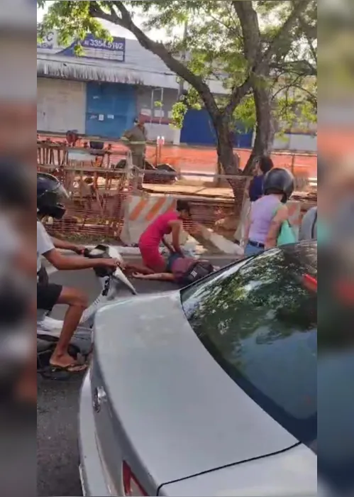 
			
				Mulher morre após colisão envolvendo moto e carro no Tabuleiro
			
			