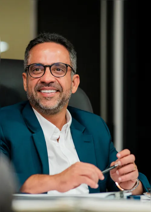 
			
				Paulo faz mudança no 1º escalão; Carla Dantas assume cadeira na ALE
			
			
