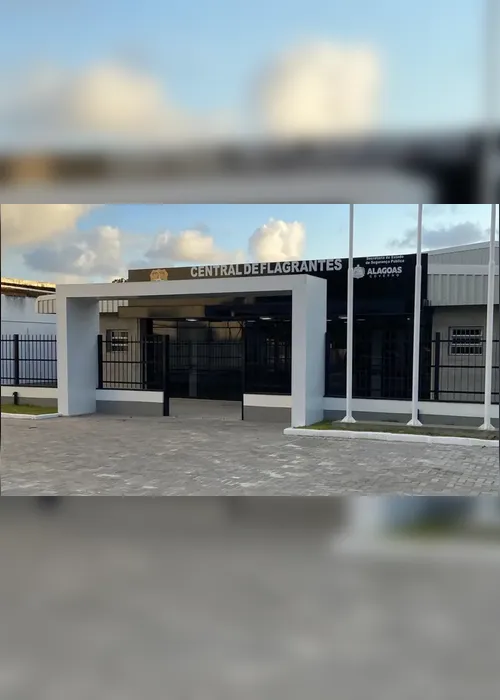 
				Passageiro é preso após passar a mão em mulher em ônibus
			
			