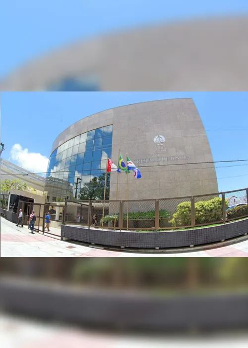
			
				Shopping e empresa de segurança devem indenizar mulher trans impedida de entrar em banheiro
			
			