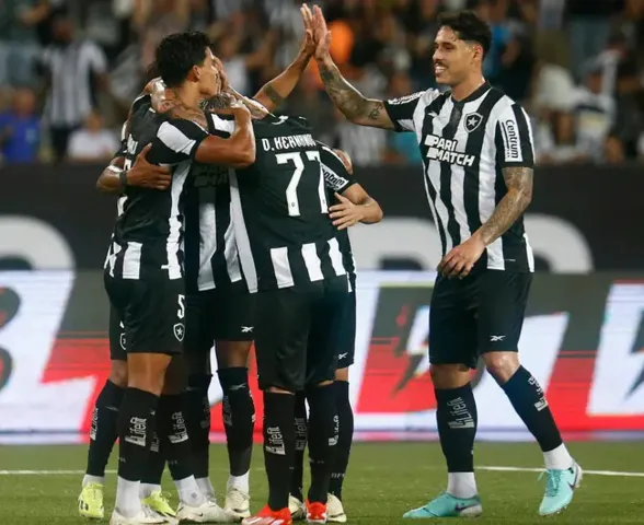 Botafogo atropela o Juventude no Brasileirão em noite mágica