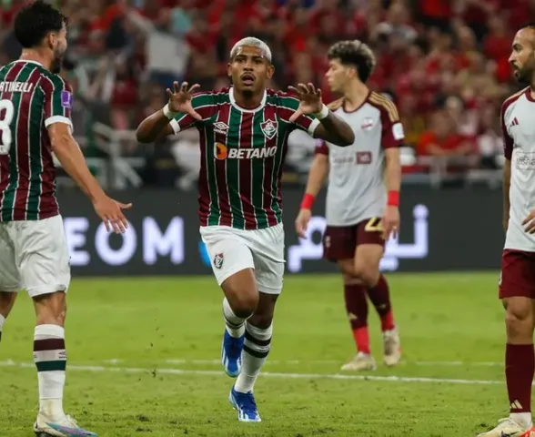 John Kennedy e mais três atletas do Fluminense são afastados