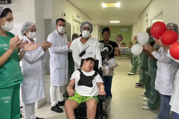 
				
					Após 7 meses, paciente de 8 anos recebe alta do Hospital da Criança
				
				
