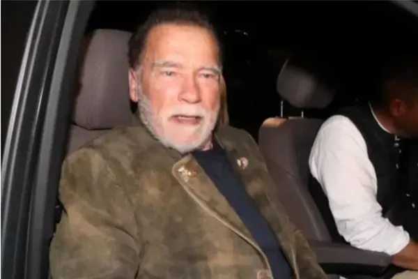
				
					Arnold Schwarzenegger se pronuncia após colocar marca-passo no coração
				
				