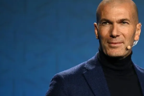 
				
					Bayern de Munique entra em contato com Zidane, diz jornal
				
				