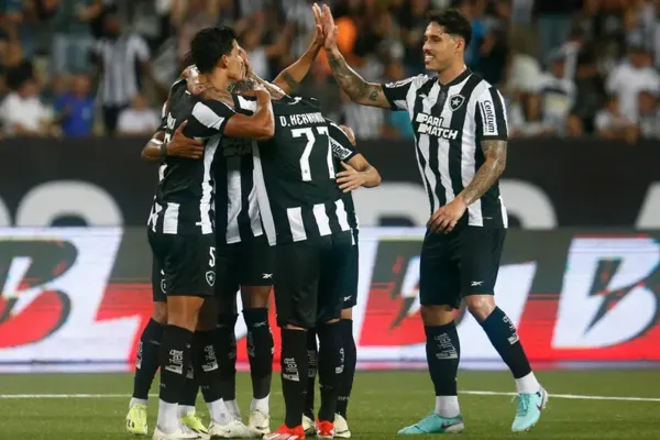 
				
					Botafogo atropela o Juventude no Brasileirão em noite mágica
				
				