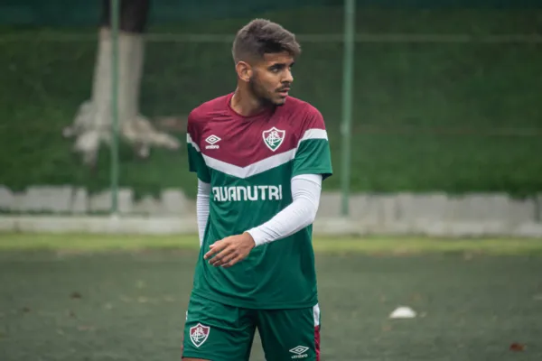 
				
					CRB fecha com o centroavante João Neto, do Fluminense
				
				