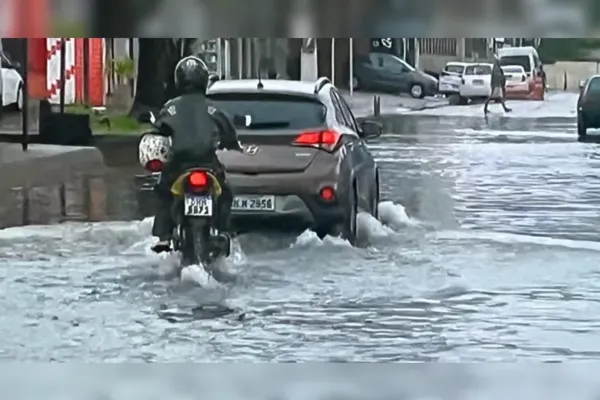 
				
					Maceió e mais 75 cidades alagoanas têm alerta de grande perigo de chuvas
				
				