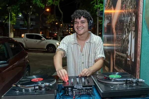 
				
					Dia Mundial do DJ: conheça alagoanos que agitam as pistas
				
				