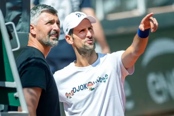 
				
					Djokovic rompe com treinador após início de ano sem títulos
				
				