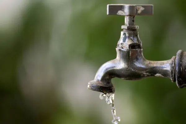 
				
					Falta de energia afeta abastecimento de água em 8 cidades do Agreste
				
				