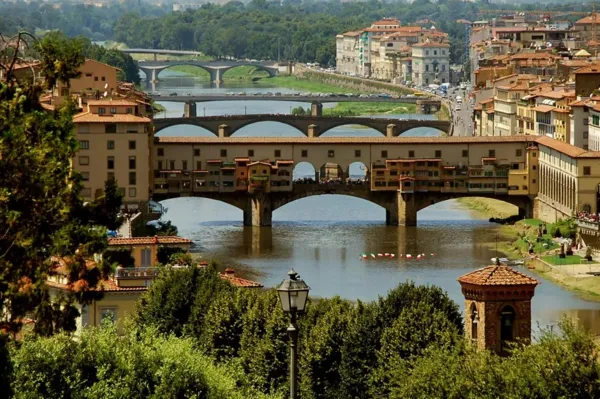 
				
					Famosa Ponte Vecchio de Florença passará por reforma de dois anos
				
				