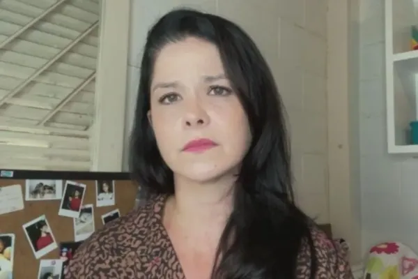 
				
					Filha de atriz  Samara Felippo sofre racismo em escola
				
				