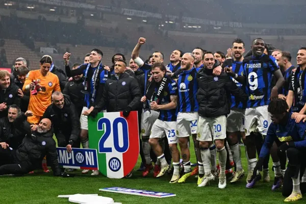 
				
					Jogador da Inter de Milão não renova contrato e deixará a equipe
				
				