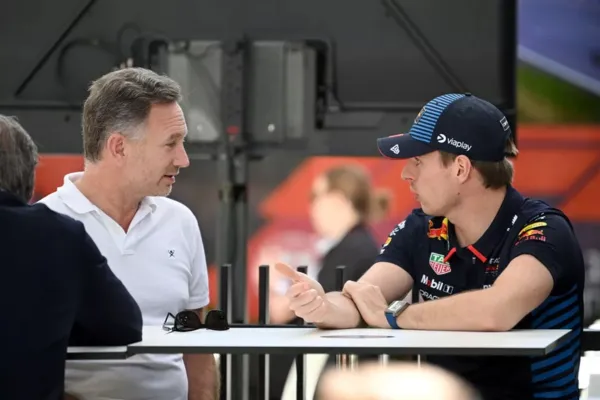 
				
					Jornais apontam momento sólido de Christian Horner na Red Bull
				
				