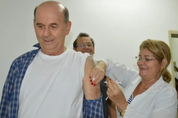 
				
					Mais de 294 mil alagoanos já foram vacinados contra Influenza em AL
				
				