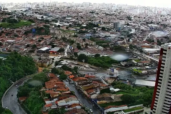 
				
					Mais de 60 cidades de Alagoas têm alerta de chuvas até domingo
				
				