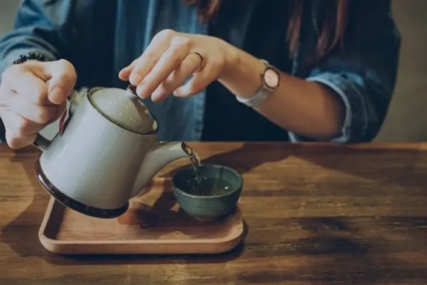 
				
					Melhora na saúde: confira 6 motivos para tomar chá diariamente
				
				