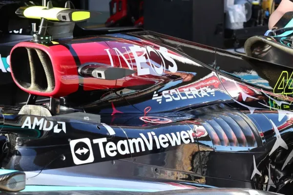
				
					Mercedes, Williams e RB, "arriscam" com novidades para o GP da China
				
				