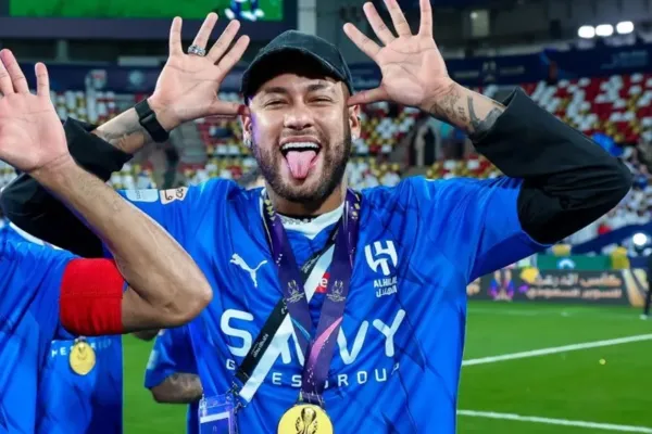 
				
					Neymar faz comentário polêmico em post que elogia Mbappé
				
				
