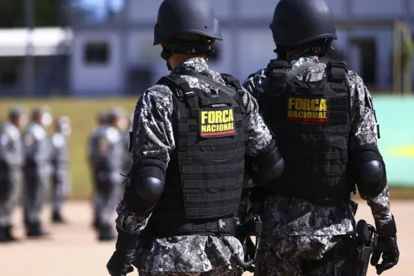 
				
					Policial diz que Força Nacional em Mossoró “só deixa mulher buchuda”
				
				
