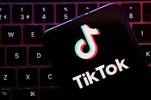 
				
					TikTok pode enfrentar multas da UE e suspensão de versão do aplicativo
				
				
